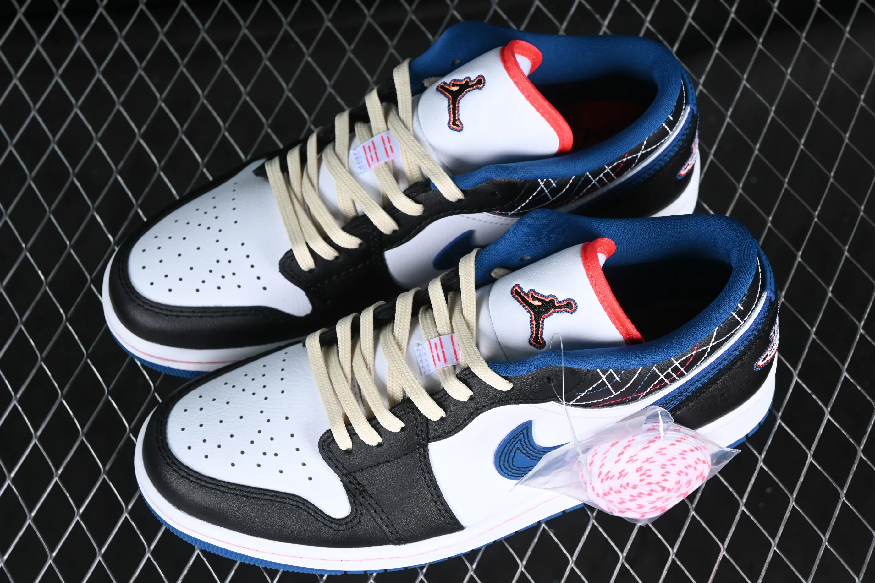 All categories Air Jordan Jordan series basketball shoes Air Jordan 1 Low G version pure original Air Jordan 1 Low SE AJ1 Joe 1 blue and black sashimi embroidery style low-top cultural casual sneakers FV3622-141